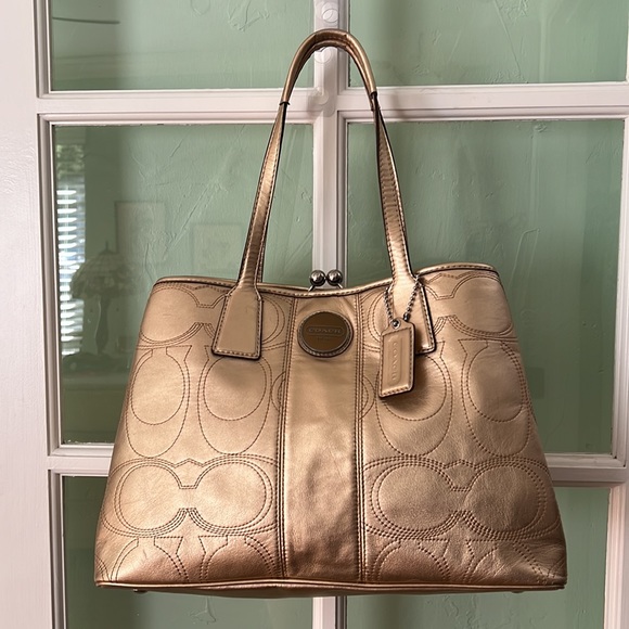 New Coach Light Gold Bag - Picture 1 of 9